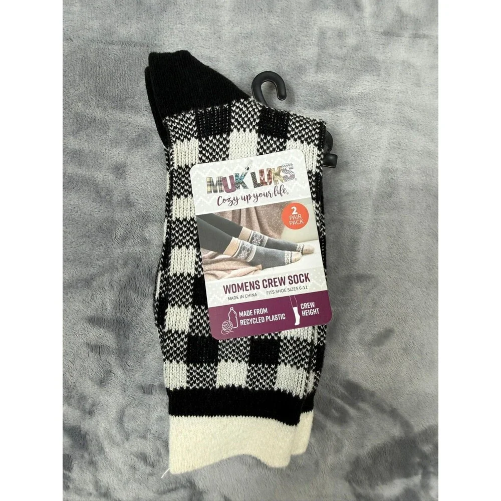 Muk Luk Women’s  2 Pair Pack Crew Height Socks size 6-11 White/Black